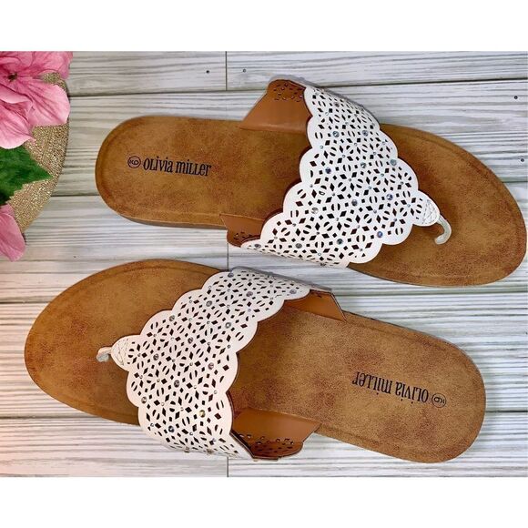 Olivia Miller White Hooded Rhinestone Slip On Sandals S:9 - Picture 11 of 12